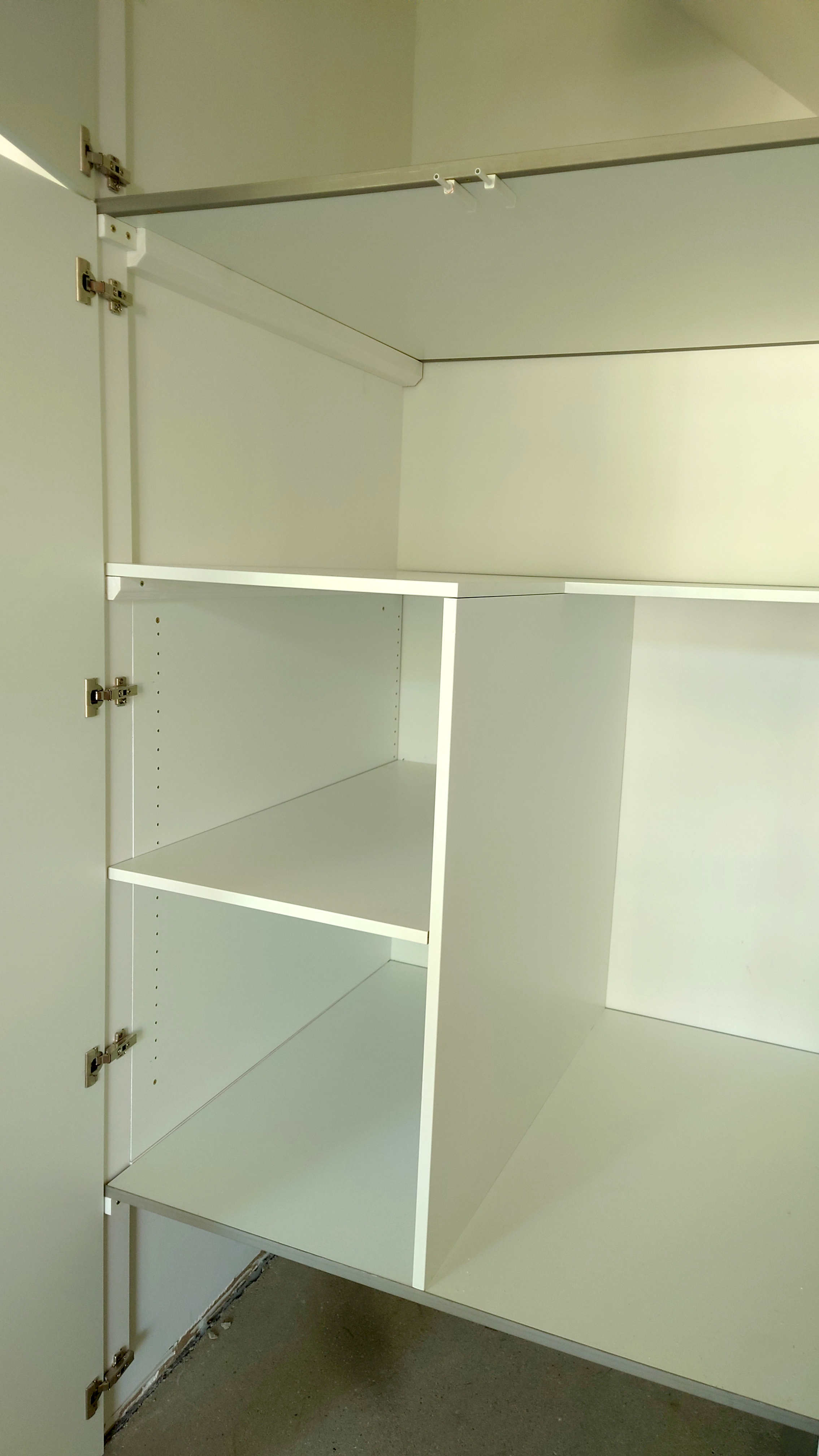 Nischenschrank